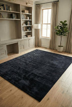 Liso Black solid hand-tufted wool rug, view 4