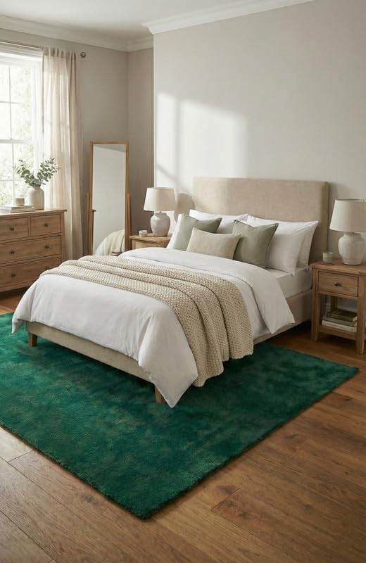 Liso Emerald Green solid hand-tufted wool rug, view 3