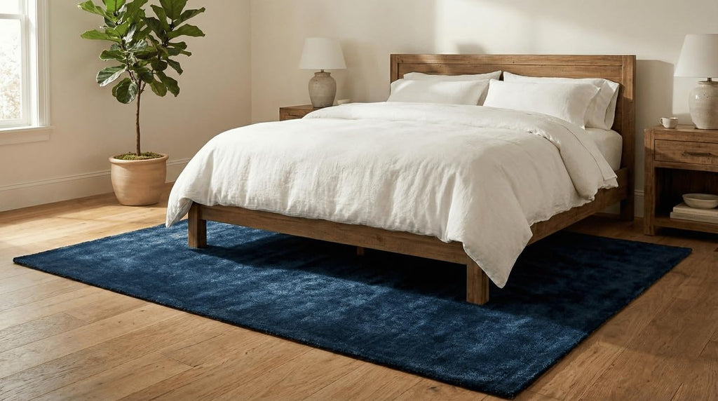 Liso Deep Blue solid hand-tufted wool rug, view 3