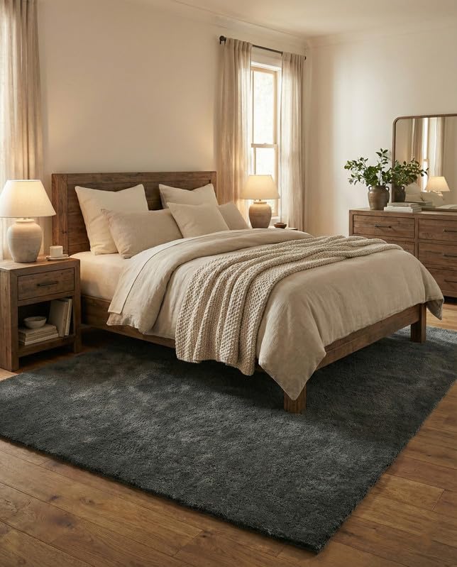 Liso Charcoal solid hand-tufted wool rug, view 3
