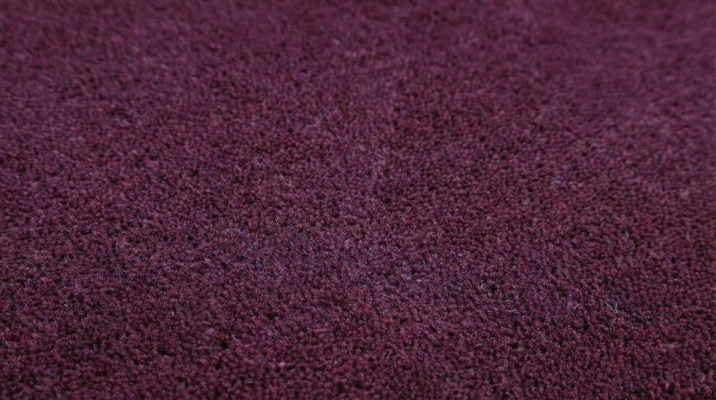 Liso Black Currant solid hand-tufted wool rug, view 3