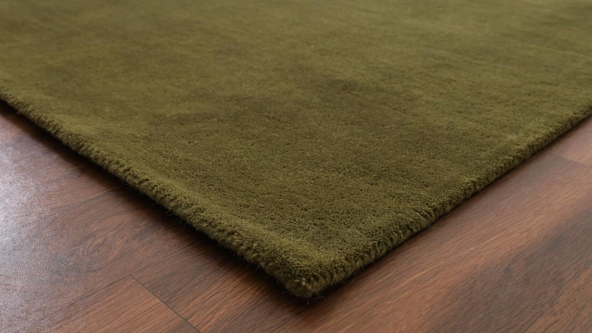 Liso Olive solid hand-tufted wool rug, view 2