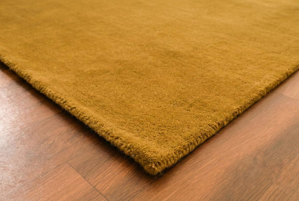 Liso Gold solid hand-tufted wool rug, view 4