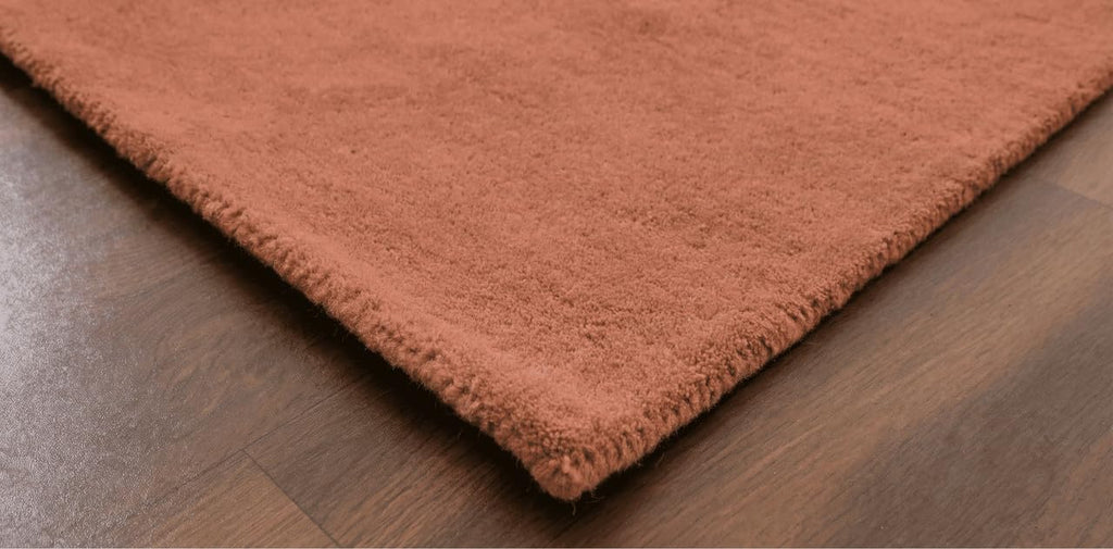 Liso Mocha Mousse solid hand-tufted wool rug, view 3