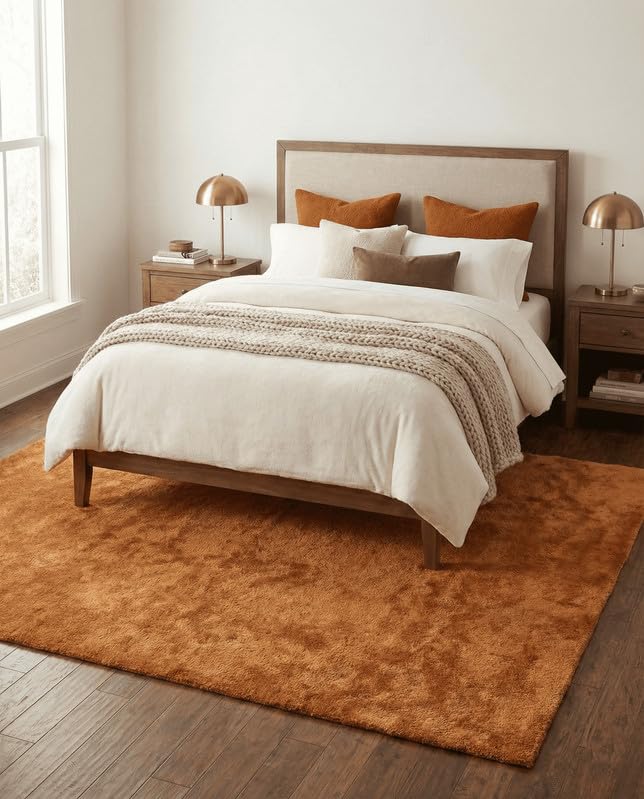Liso Copper solid hand-tufted wool rug, view 3