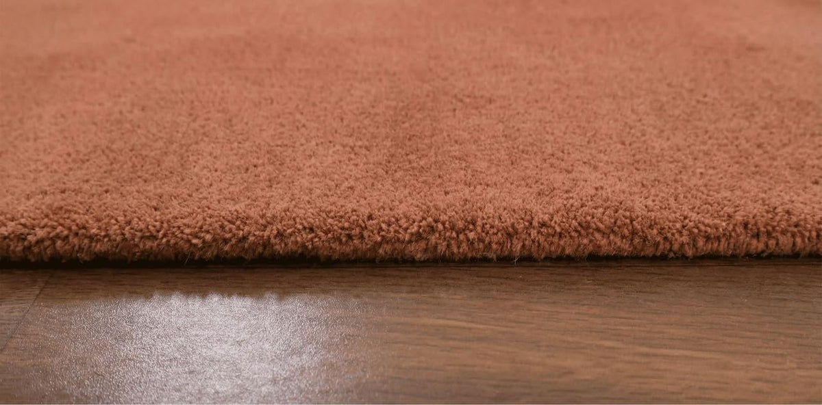 Liso Mocha Mousse solid hand-tufted wool rug, view 4