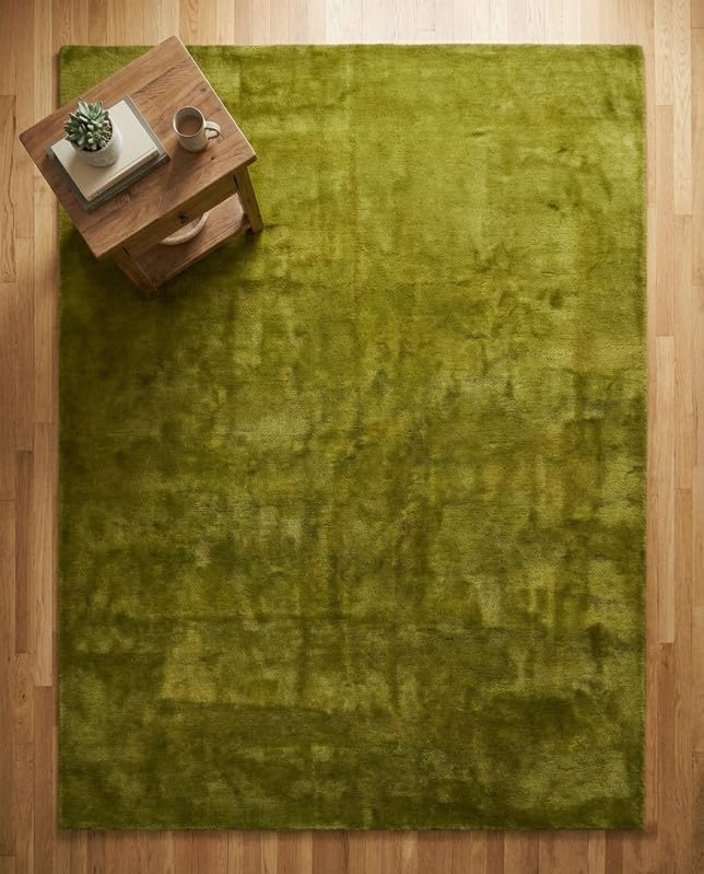 Liso Meadow Green solid hand-tufted wool rug, view 5