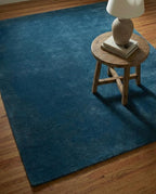Liso Space Blue solid hand-tufted wool rug, view 3