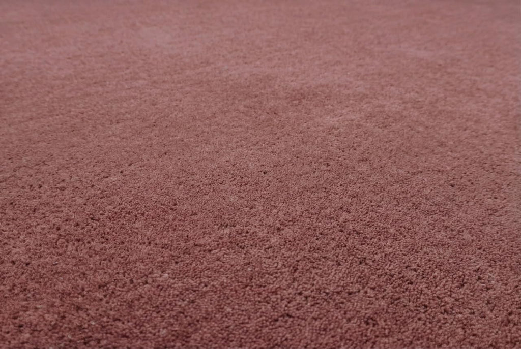 Liso Blush solid hand-tufted wool rug, view 4