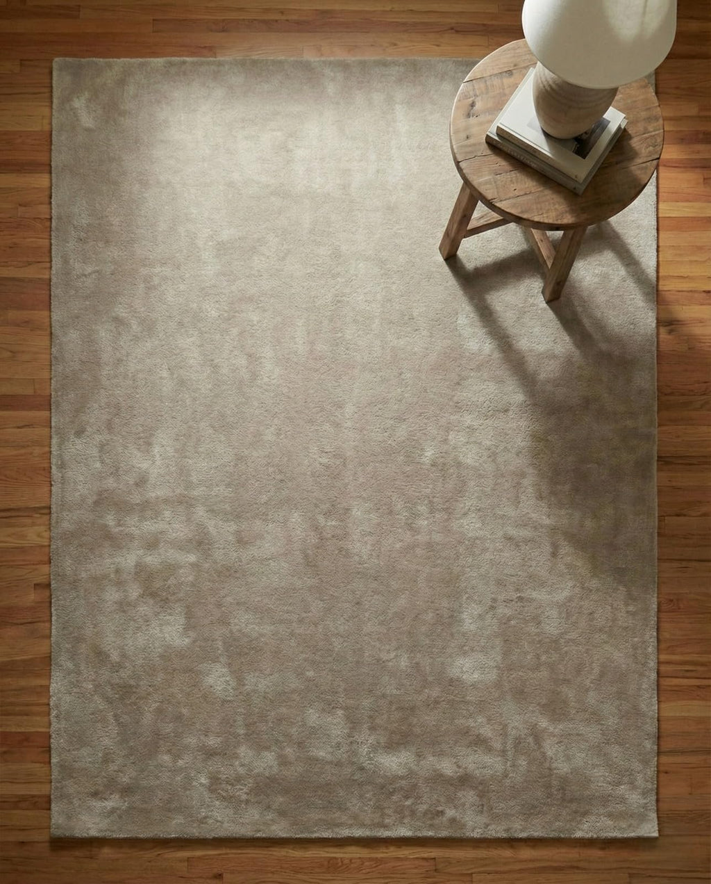 Liso Khaki solid hand-tufted wool rug, view 3